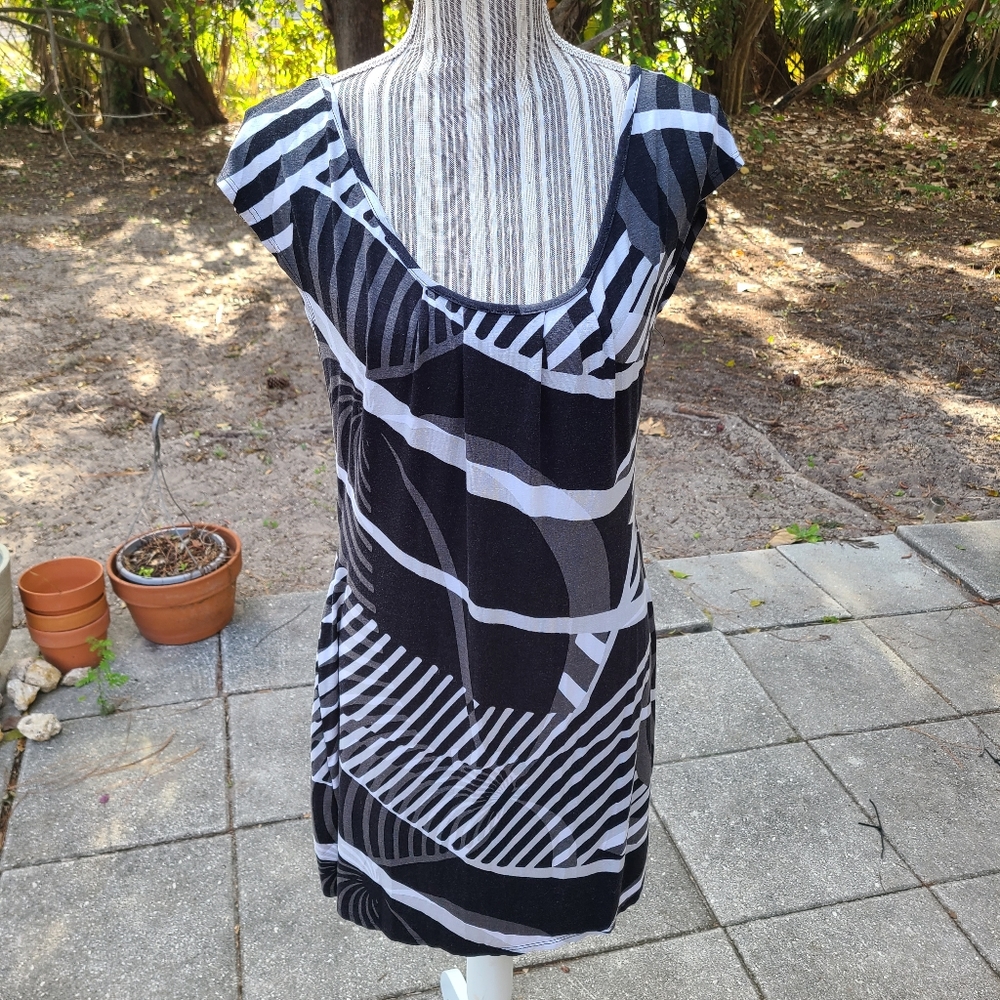 Énvi Faux-Wrap-Back Knit Dress